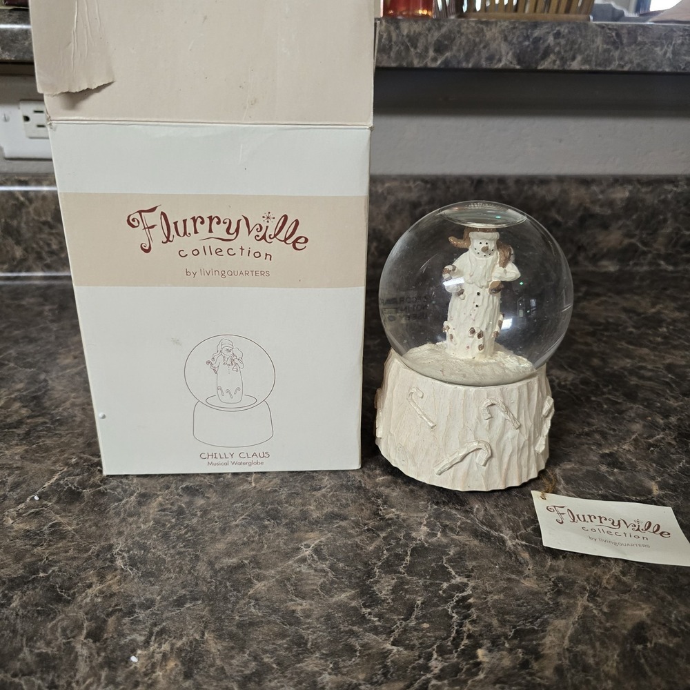 Flurryville Collection "Chilly Claus" Snowglobe‎